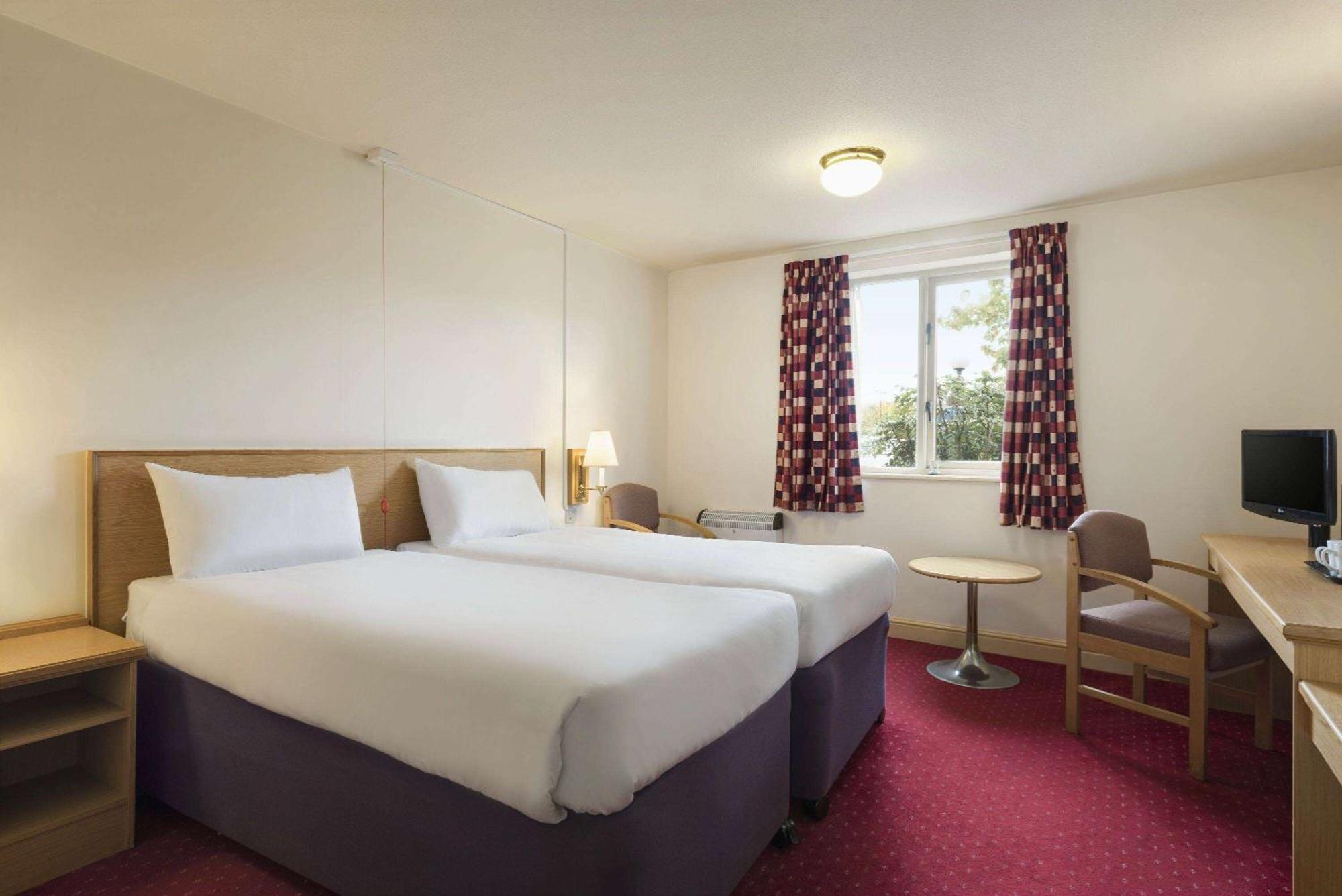 Days Inn Tewkesbury Strensham Luaran gambar